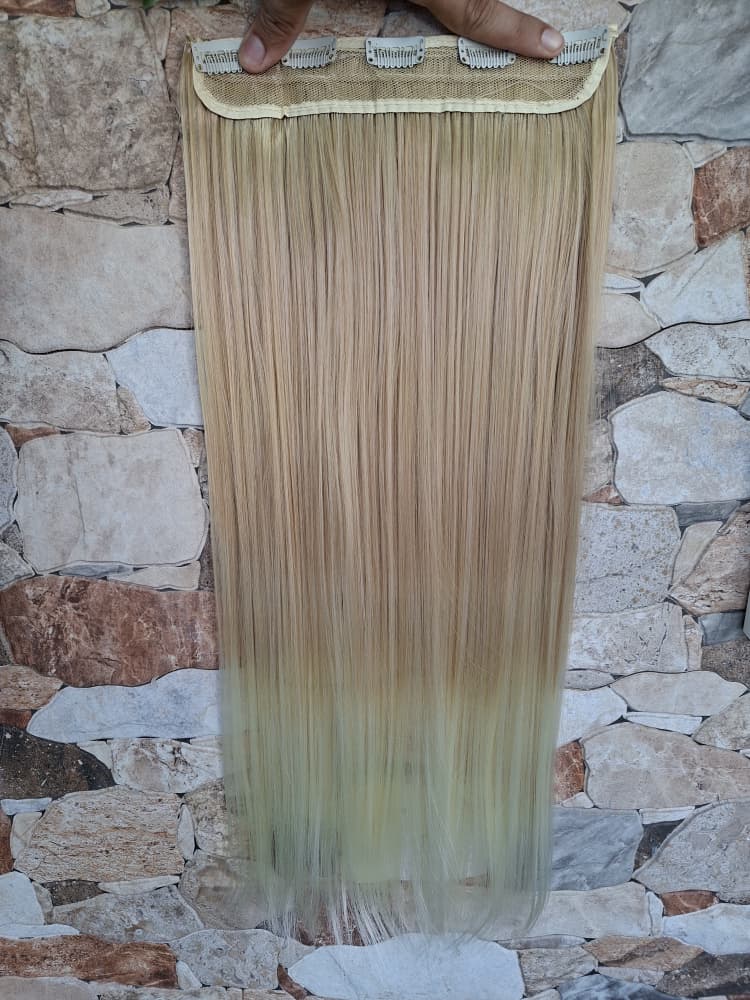 TISSAHE MYAL BALIYAGE PLATINE