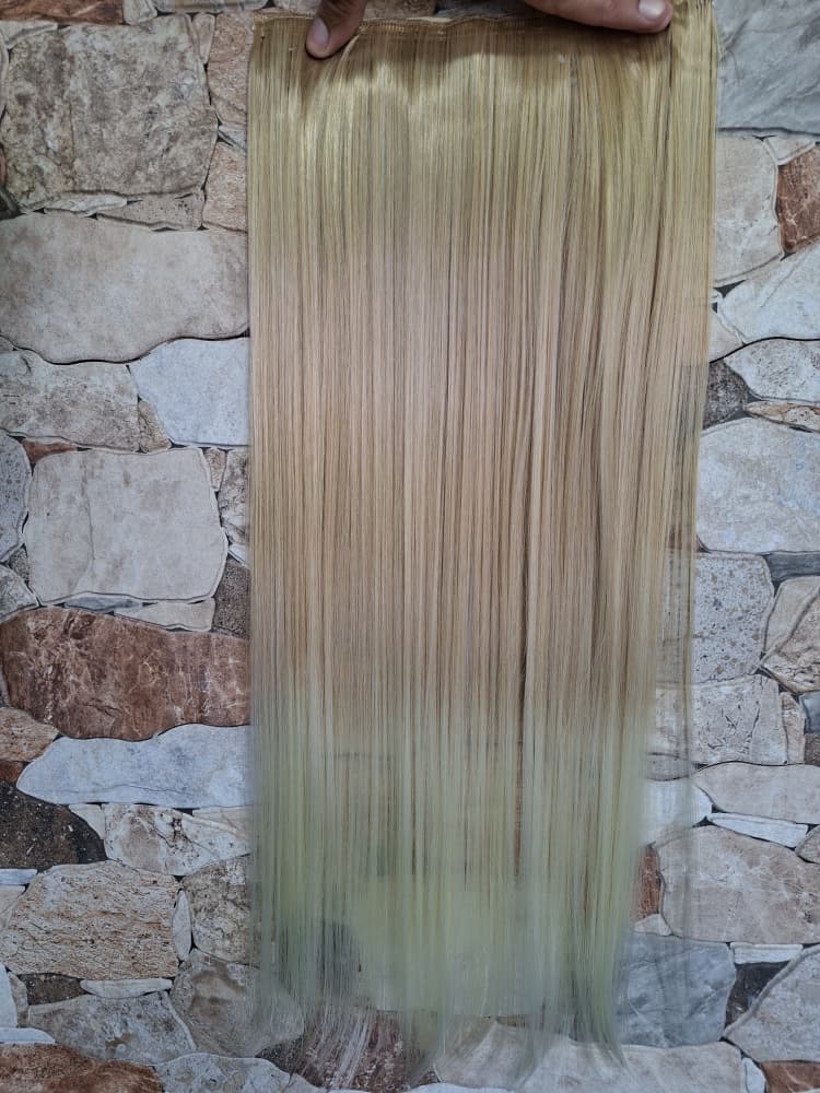 TISSAHE MYAL BALIYAGE PLATINE
